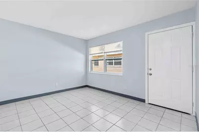 140 112th Avenue N #4, Saint Petersburg, FL 33716 - Photo 4