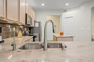 332 McIntosh Ct, Spring Hill, FL 34609 - Photo 14