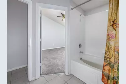 26546 Castleview Way, Wesley Chapel, FL 33544 - Photo 14
