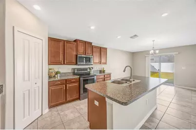 10532 Standing Stone Drive, Wimauma, FL 33598 - Photo 8