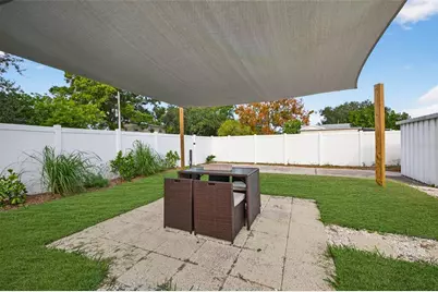6501 Livingston Avenue N, Saint Petersburg, FL 33702 - Photo 22