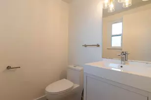 2237 Michele Dr, Sarasota, FL 34231 - Photo 14