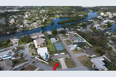 2237 Michele Drive, Sarasota, FL 34231 - Photo 2