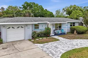 6725 17th Ln N, Saint Petersburg, FL 33702 - Photo 1