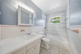 6725 17th Ln N, Saint Petersburg, FL 33702 - Photo 14