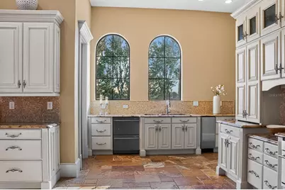 10641 Broadland Pass, Thonotosassa, FL 33592 - Photo 14