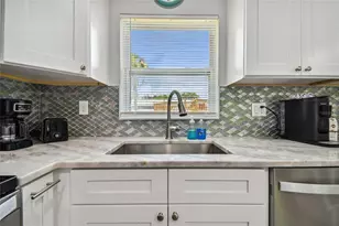 2221 Calexico Way S, Saint Petersburg, FL 33712 - Photo 14