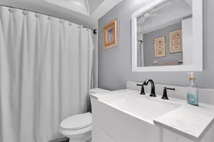 175 116th Ave, Treasure Island, FL 33706 - Photo 16