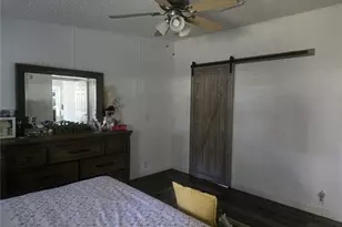 4314 Lane Rd, Zephyrhills, FL 33541 - Photo 6