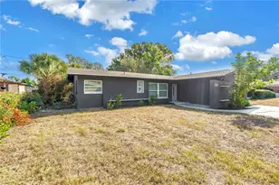 5630 6th St S, Saint Petersburg, FL 33705 - Photo 6