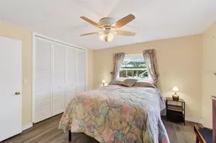 1421 Sea Gull Dr S, Saint Petersburg, FL 33707 - Photo 24