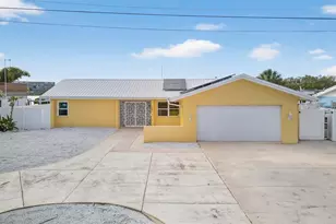 1421 Sea Gull Dr S, Saint Petersburg, FL 33707 - Photo 4