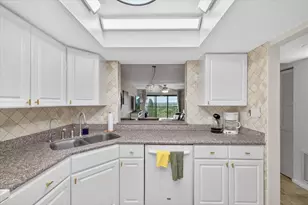 5400 Park St N, Saint Petersburg, FL 33709 - Photo 10
