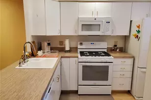 1403 Arrowhead Cir W, Clearwater, FL 33759 - Photo 4