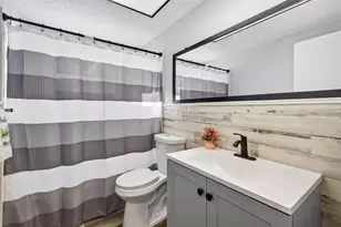 11623 Alpine Pkwy, Port Richey, FL 34668 - Photo 12