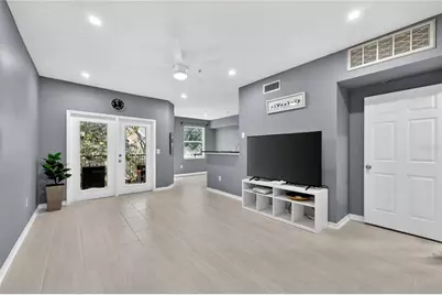 2010 E Palm Avenue #14304, Tampa, FL 33605 - Photo 4