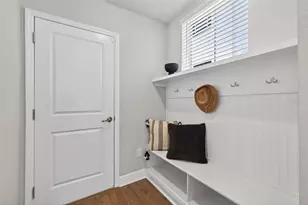 810 32nd Ave N, Saint Petersburg, FL 33704 - Photo 8