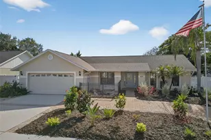 1609 Shady Leaf Dr, Valrico, FL 33596 - Photo 2