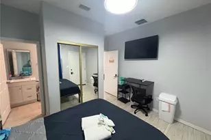 3715 Valley Tree Dr, Tampa, FL 33610 - Photo 14