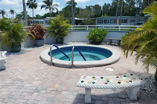 18675 US Hwy 19 N, Clearwater, FL 33764 - Photo 32