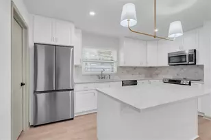 1720 34th Ave N, Saint Petersburg, FL 33713 - Photo 12