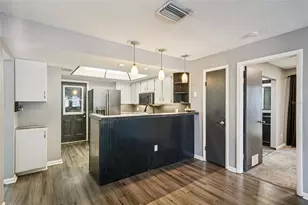 2015 Ronald Cir, Seffner, FL 33584 - Photo 8