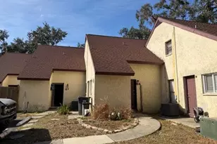 12414 N 58th St, Tampa, FL 33617 - Photo 1