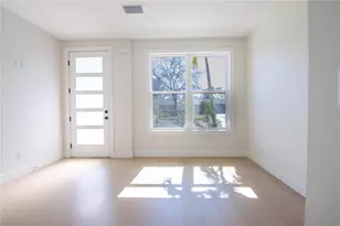 6365 1st Ave S, Saint Petersburg, FL 33707 - Photo 12