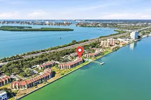 7520 Sunshine Skyway Ln S, Saint Petersburg, FL 33711 - Photo 4