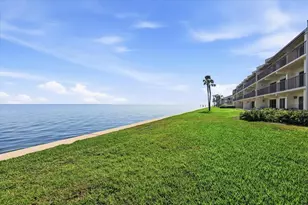 7520 Sunshine Skyway Ln S, Saint Petersburg, FL 33711 - Photo 1