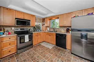 2737 Enterprise Rd E, Clearwater, FL 33759 - Photo 12