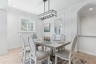 321 Barbara Cir, Belleair, FL 33756 - Photo 10