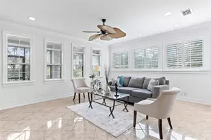 321 Barbara Cir, Belleair, FL 33756 - Photo 12