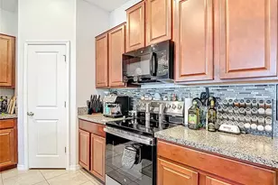 3160 Kresterbrooke Ln, Zephyrhills, FL 33540 - Photo 20