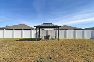 3160 Kresterbrooke Ln, Zephyrhills, FL 33540 - Photo 12