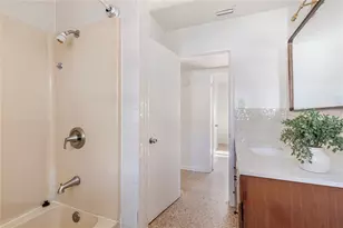 8731 N 27th St, Tampa, FL 33604 - Photo 20