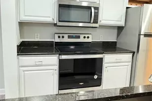 18421 Bridle Club Dr, Tampa, FL 33647 - Photo 4