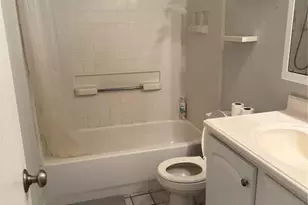 6328 Newtown Cir, Tampa, FL 33615 - Photo 6