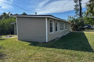 1021 Canal St, Ruskin, FL 33570 - Photo 4