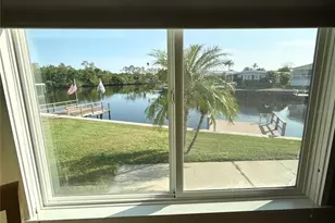 340 Mt Oak Ave NE, Saint Petersburg, FL 33702 - Photo 24