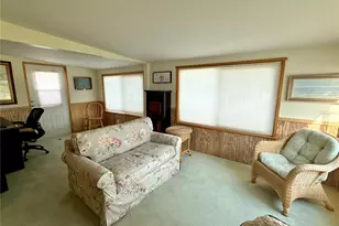 340 Mt Oak Ave NE, Saint Petersburg, FL 33702 - Photo 12