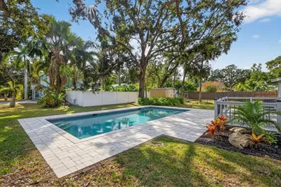2880 81st Street N, Saint Petersburg, FL 33710 - Photo 36