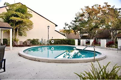 4230 Arborwood Lane, Tampa, FL 33618 - Photo 2