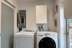 704 72nd Ave N, Saint Petersburg, FL 33702 - Photo 18