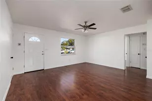 704 72nd Ave N, Saint Petersburg, FL 33702 - Photo 8