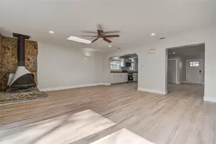 140 89th Ave NE, Saint Petersburg, FL 33702 - Photo 16