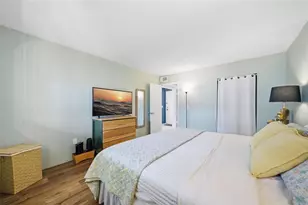 13717 Mission Oaks Blvd, Seminole, FL 33776 - Photo 12