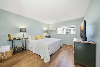 13717 Mission Oaks Boulevard, Seminole, FL 33776 - Photo 10