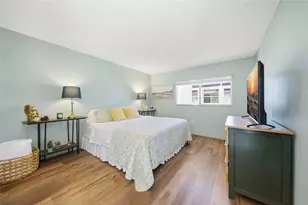 13717 Mission Oaks Blvd, Seminole, FL 33776 - Photo 10