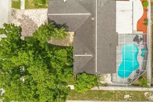 6408 Brook Hollow Ct, Tampa, FL 33634 - Photo 2
